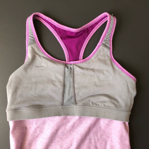 Nike Dri Fit Slim Fit Athletic Sleeveless Tank Top with Built-in Sports Bra - Picture 5 of 7